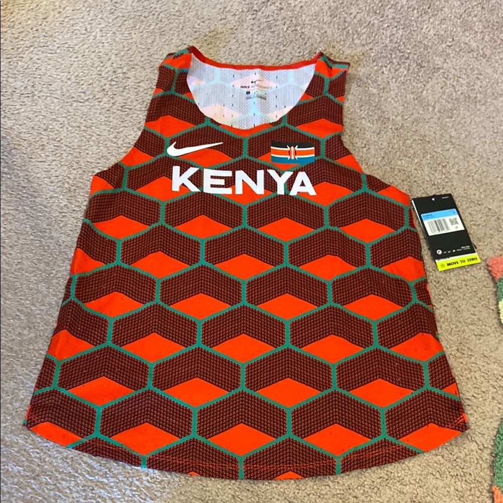Nike Aeroswift Tank Kenya Size M NWT